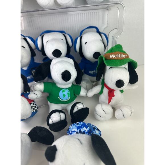 Snoopy Peanuts x MetLife Plush Bundle lot of 11 Stuffed Animals With Duplicates - Picture 4 of 14